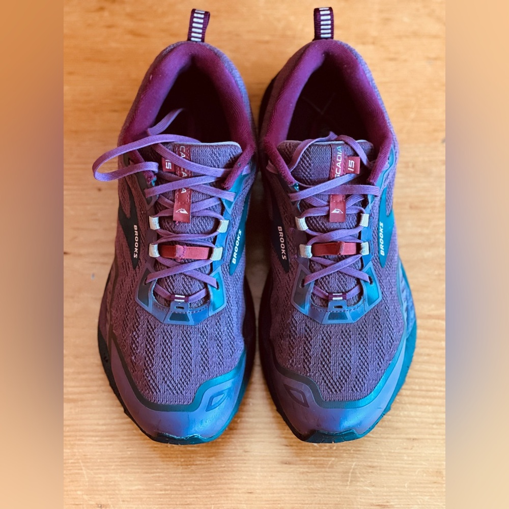 Brooks Cascadia 15 Women's Trail Running 10.5 Zinfandel